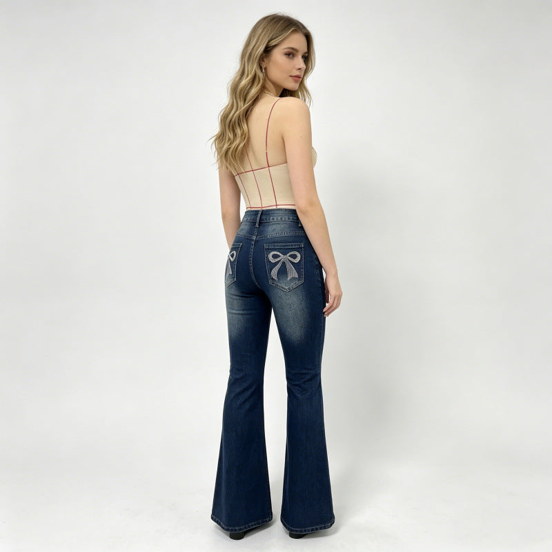 Dame Bootcut Jeans med dekorative broderier Skovae