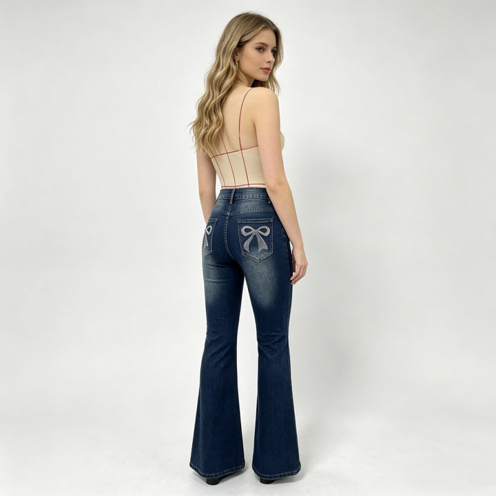 Dame Bootcut Jeans med dekorative broderier Skovae