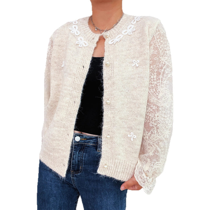 Kvindernes cardigan med elegant lace og perle-beklædte knapper Stilla