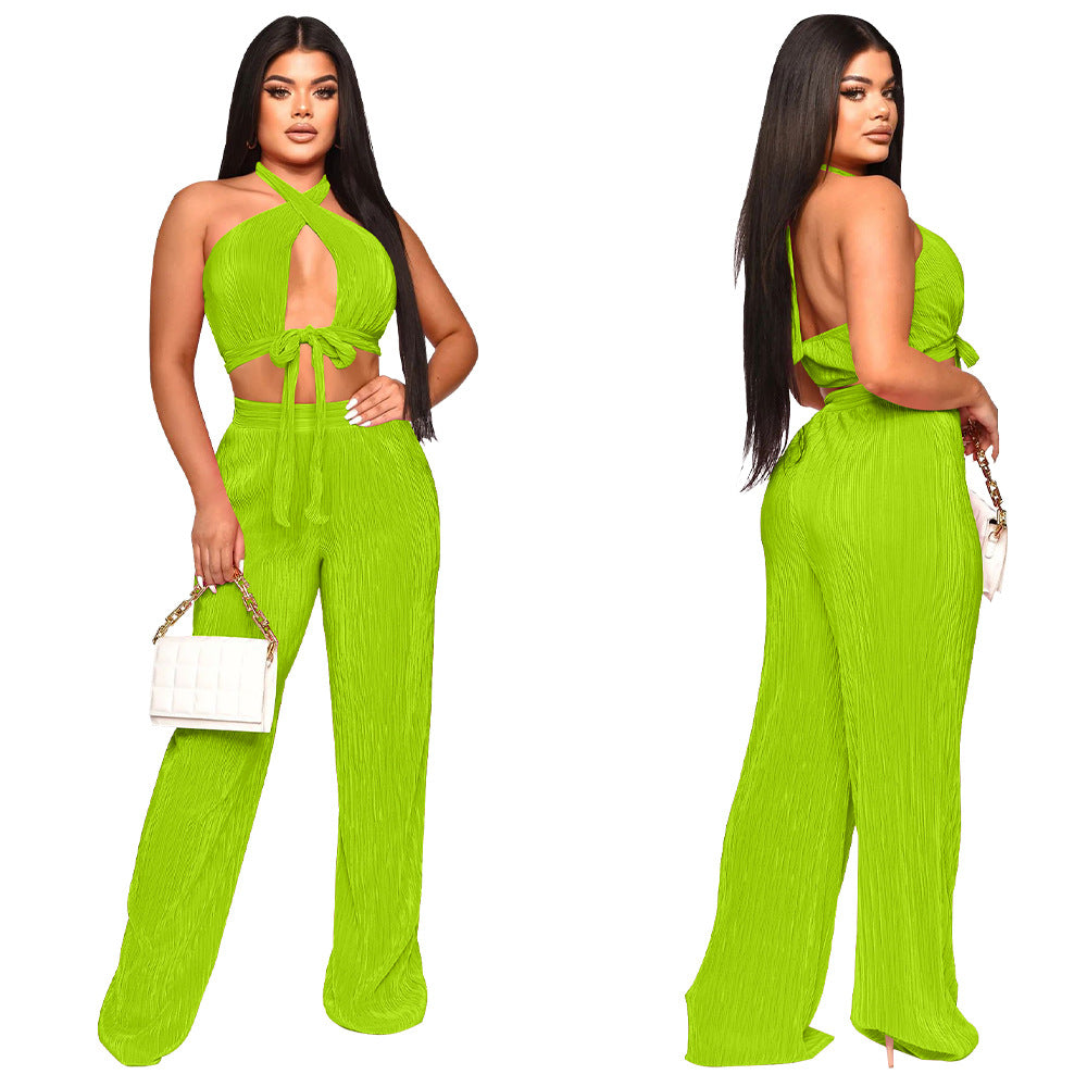 Dame elegant sæt bestående af cropped top og bred bukser med dyb udskæring og taljering Stilla