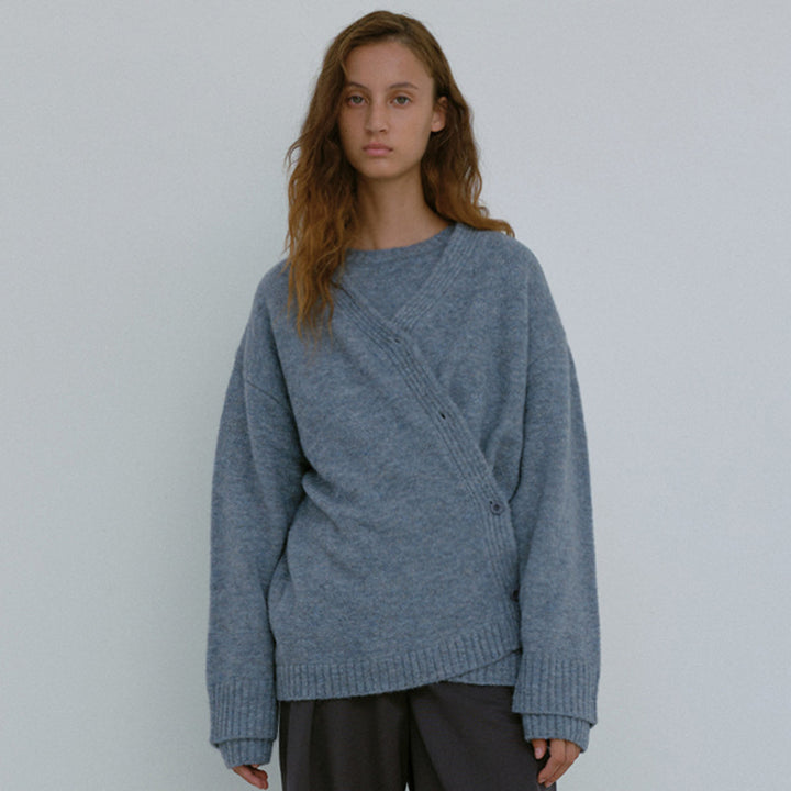 Dame Komfortabel Strikpullover med Wrap-design og elegante detaljer Stilla