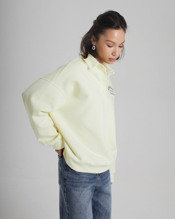 Kvinders afslappede polo sweater med en afslappet pasform og kontrastdetaljer Stilla