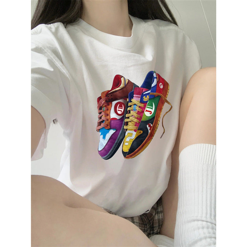 Dame T-shirt med kreativt sneaker-motiv Stilla