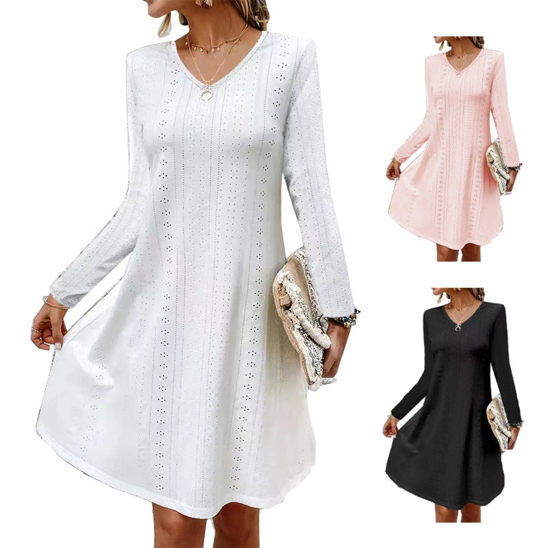 Stilla | Elegant kvinders hul-i-jacquard V-hals langærmet kjole