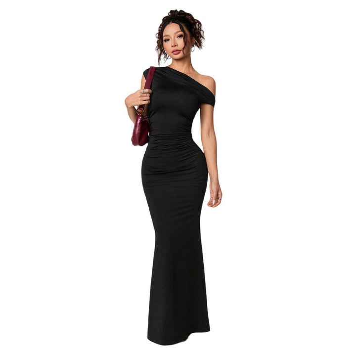Kvinders Bodycon Wrap Kjole med Off-Shoulder Design og Elegante Flæse Detaljer Stilla