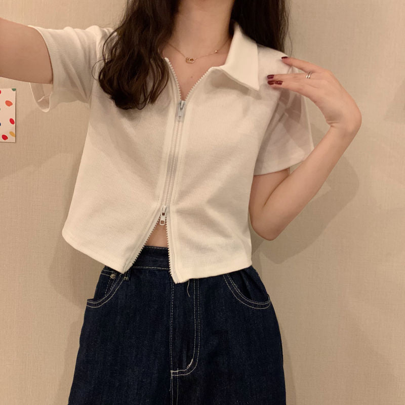 Kvinder Cropped Polo Shirt med Lynlås og Tekstur Finish Skovae