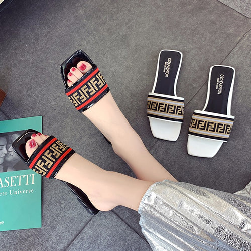 Dame sandaler med moderigtig bred rem og stabil sål Stilla