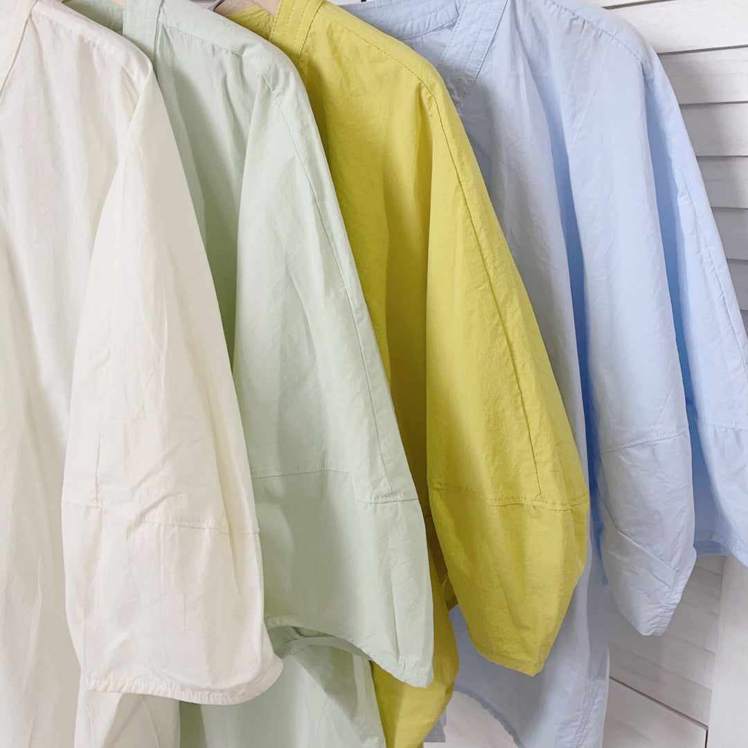 Femme Let Button-Down-Bluse med rynket Hals Stilla