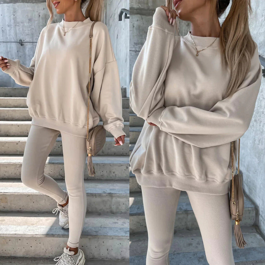 Kvinders sporty fritidssæt med afslappet oversized sweatshirt og tætsiddende leggings Skovae