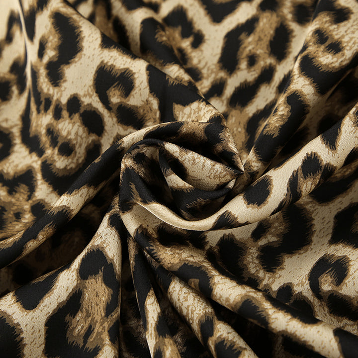 Dame Satin-Kimono-Robe med stilfuldt leopardmønster og bælte Stilla