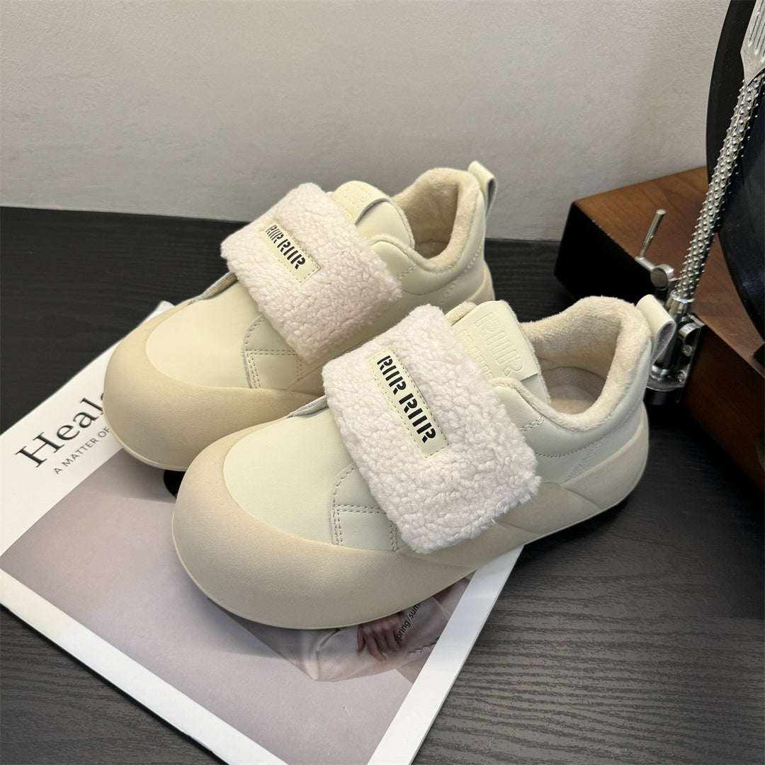 Dame Sneakers med blødt inderfor og komfortabel velcro Stilla