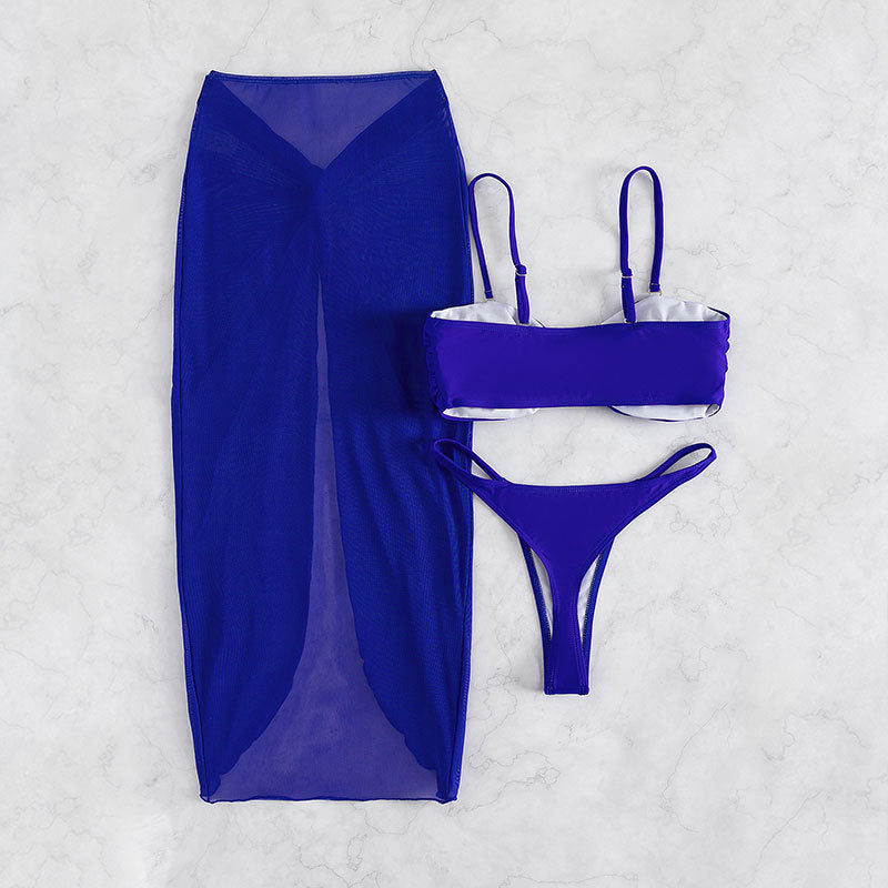 Damer Bikini-sæt med elegant indpakningsskørt og moderne guld-detalje Skovae