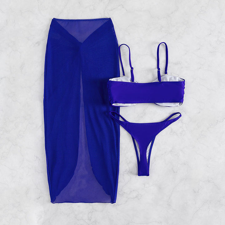 Damer Bikini-sæt med elegant indpakningsskørt og moderne guld-detalje Skovae