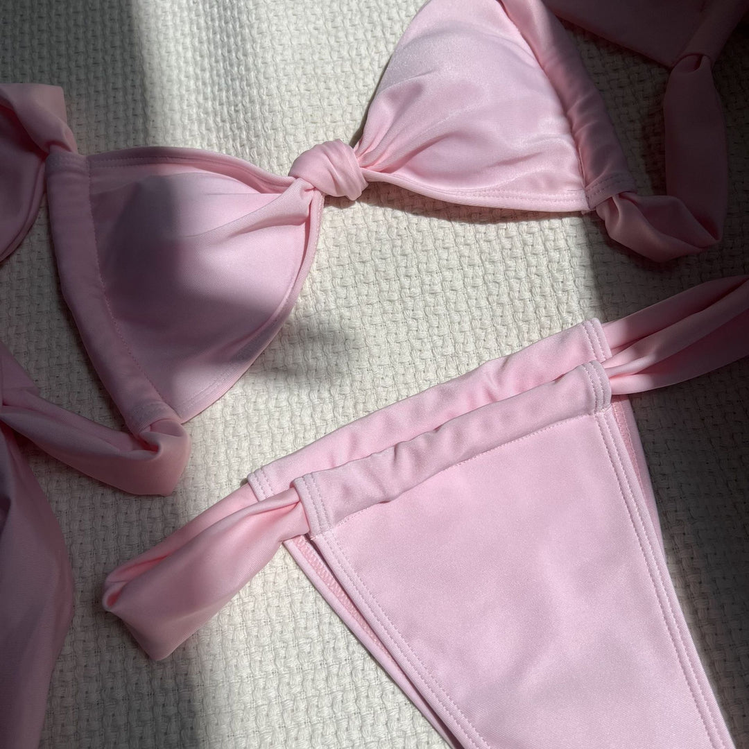Dame bikini sæt med gennemført knudedetalje og justerbare stropper Stilla