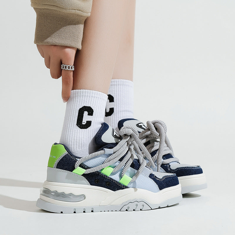 Dame Urban sneaker-design med innovativ dæmpningsteknologi og åndbar konstruktion Stilla