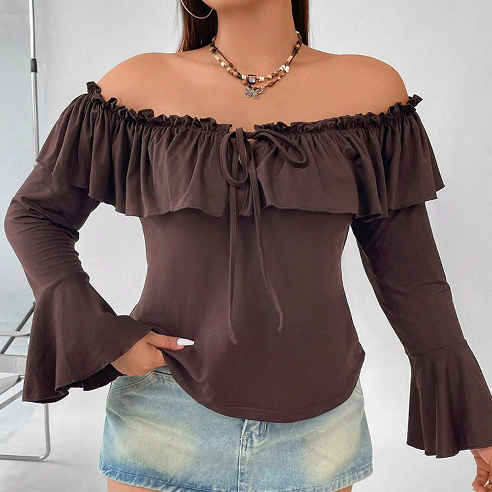 Dame top med off-shoulder design og flæser Stilla