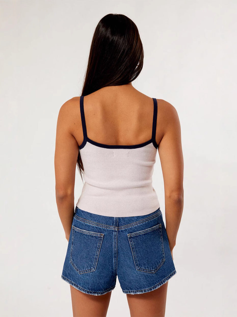 Dame Crop-Top med fint maskestrik og legende skrift Stilla