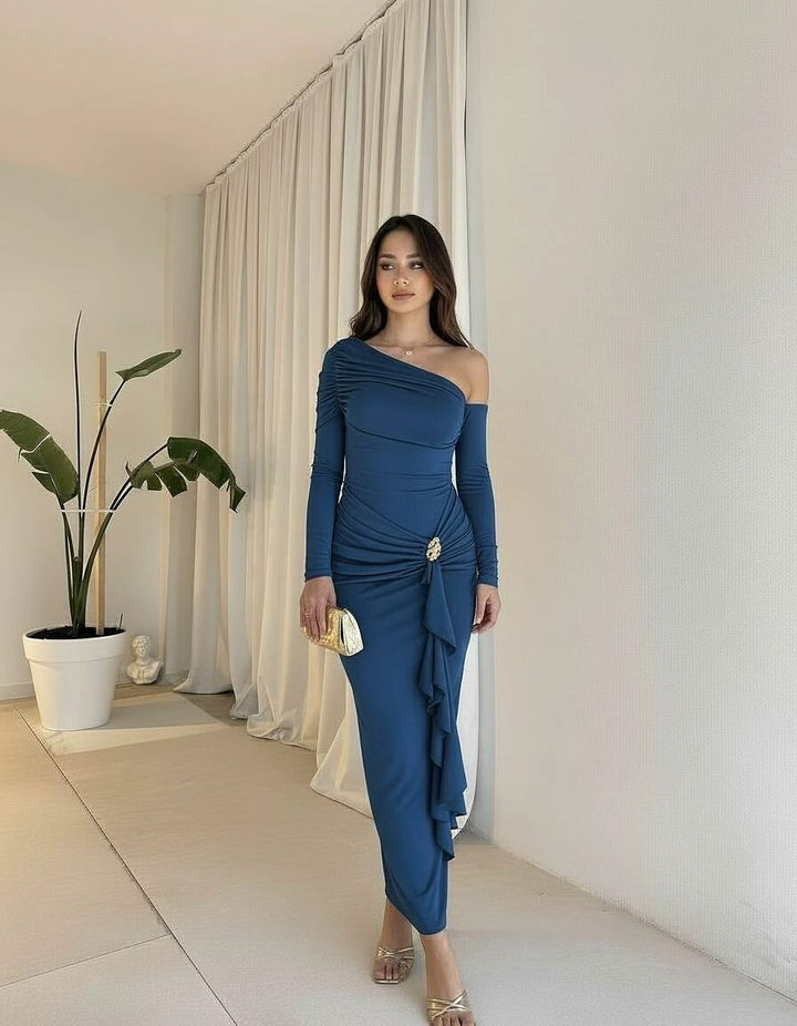 Dame elegant omslagkjole med asymmetrisk design og raffinerede draperinger Skovae