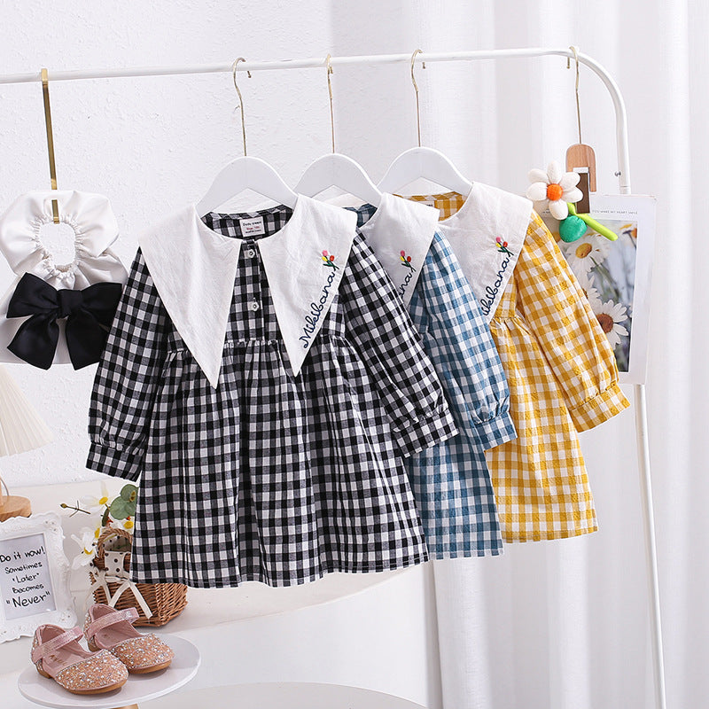 Pigebørneskjorte i Gingham ruder med elegant Peter Pan-krave Stilla