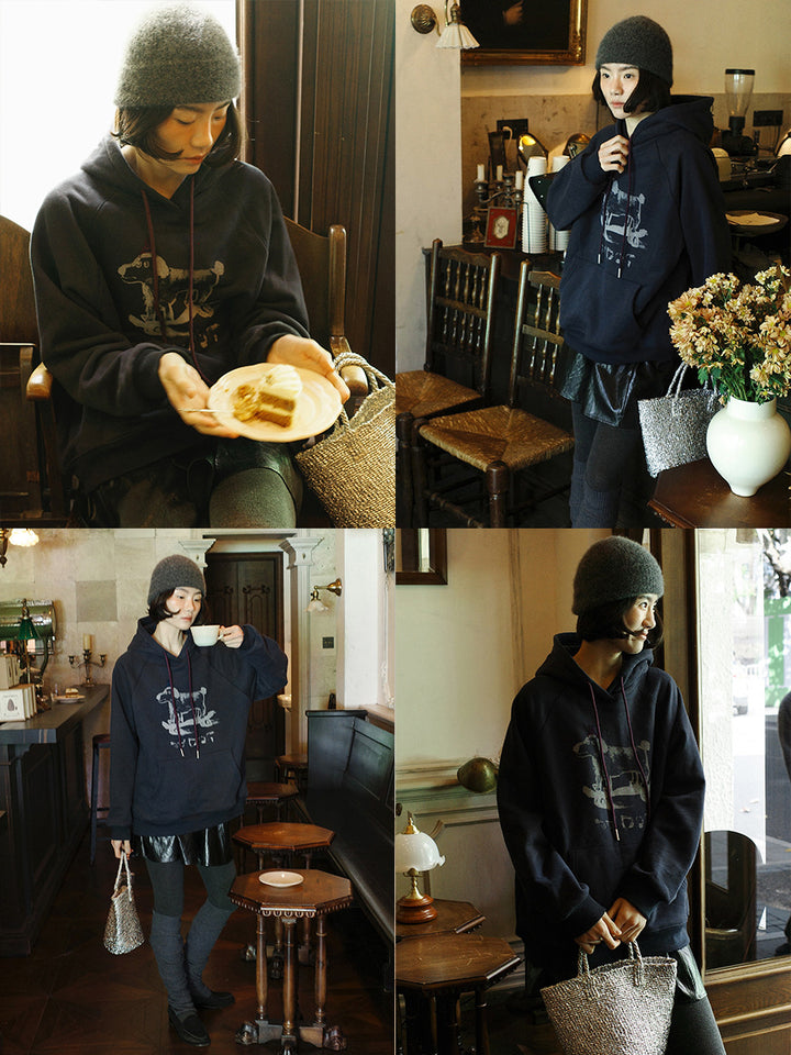Dame hætte sweatshirt med trendy dyremotiv og praktiske kængurulommer Stilla