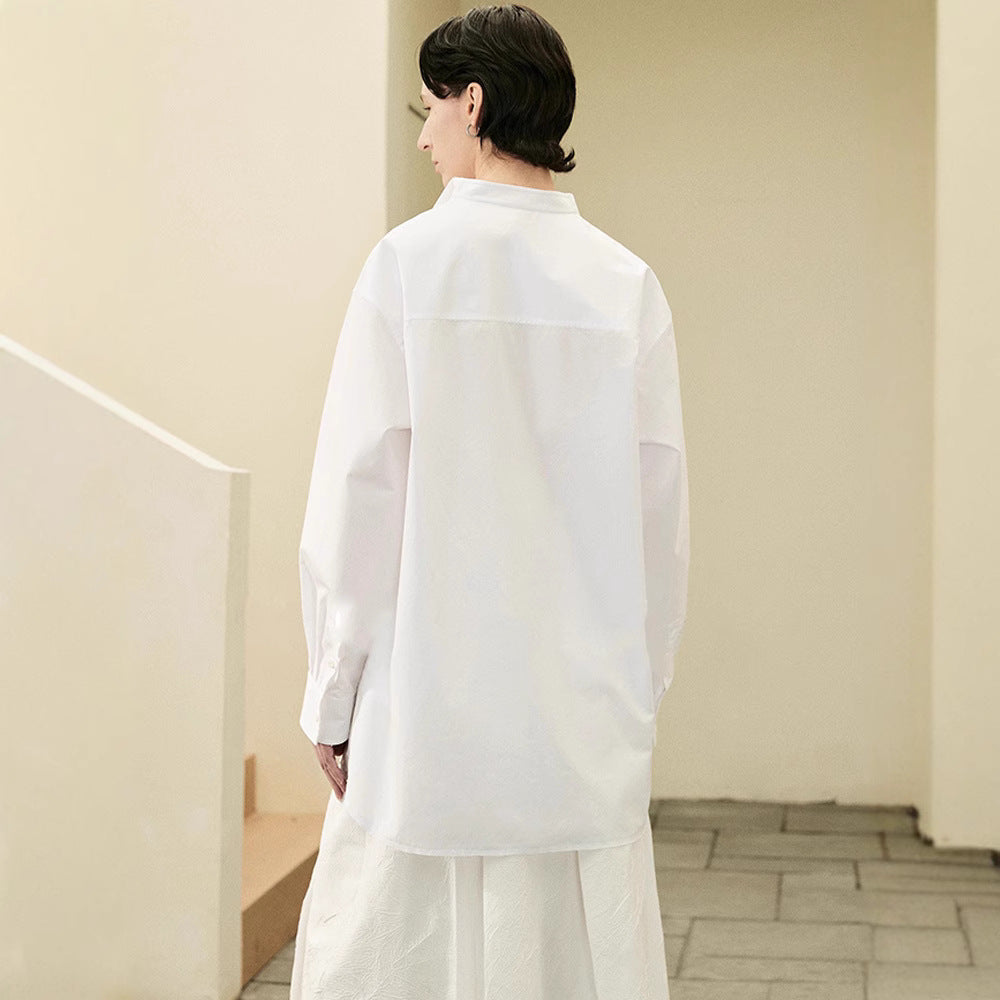 Dame moderne oversized-skjorte med ståkrave Stilla