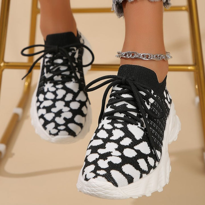 Dame Mode Sneakers med åndbart strikmateriale og polstret sål Stilla