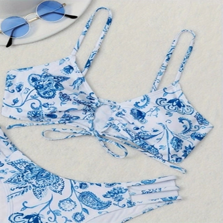 Dame bikini sæt med blomsterdesign og elegante bindebånd Skovae