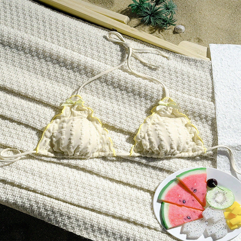 Dame Triangel-Bikini-top med legende flæsedesign og sarte accenter Stilla
