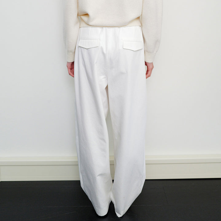 Dame chinos med elegant folderstruktur og side lommer Stilla