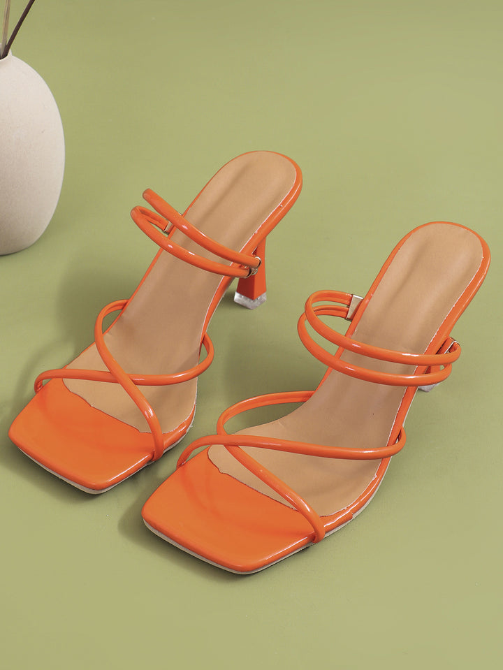Dame nan minimalistiske Riemchensandaletter med kvadratisk tåparti og slank mellemhøj hæl Skovae