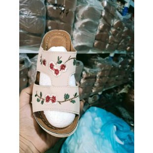Dame Clogs med floralt broderi design og komfortabelt fodseng Stilla