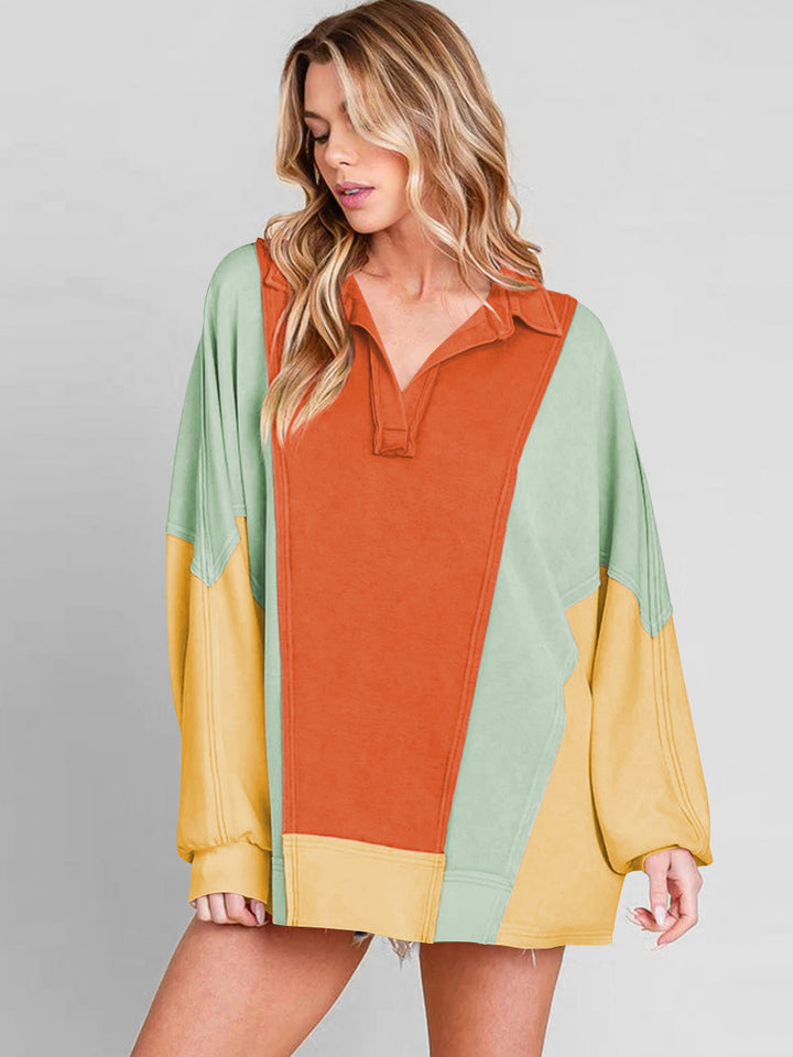 Dame Oversized Poloshirt med farverigt design og afslappet snit Stilla