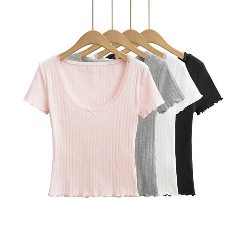 Dame elegant rib-top med romantiske spidsdetaljer og charmerende snit Stilla
