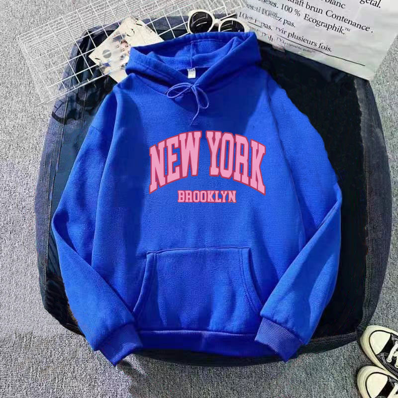 Dame hoodie med trendy New York Brooklyn print Skovae