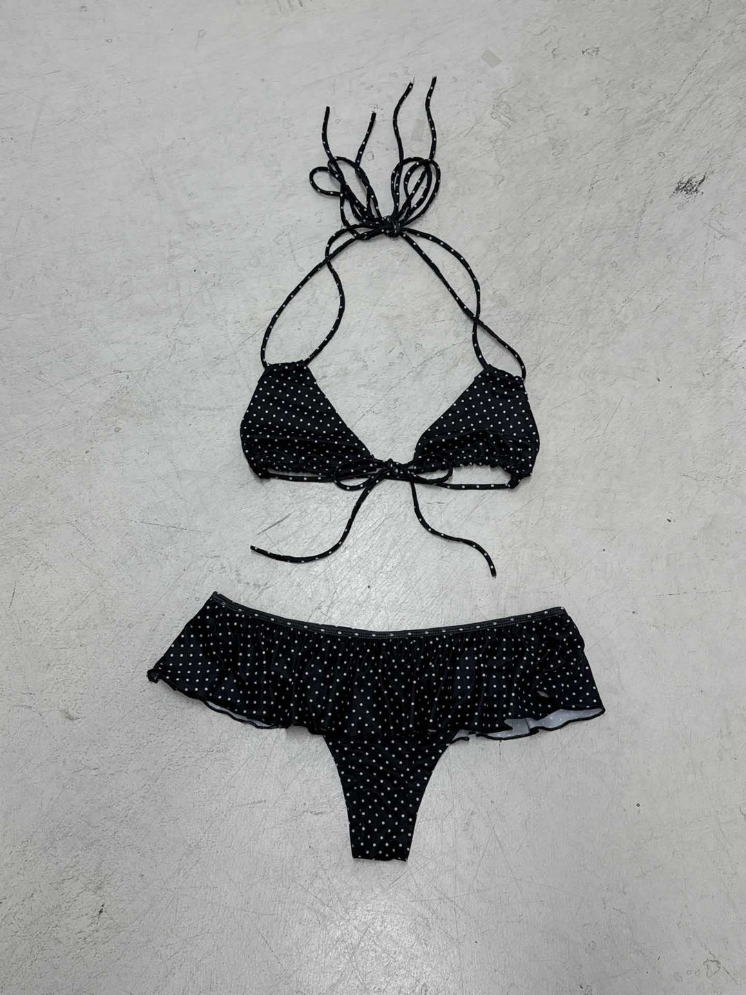 Damen Bikiniset mit verspieltem Rüschendesign und Bindebändern Skovae