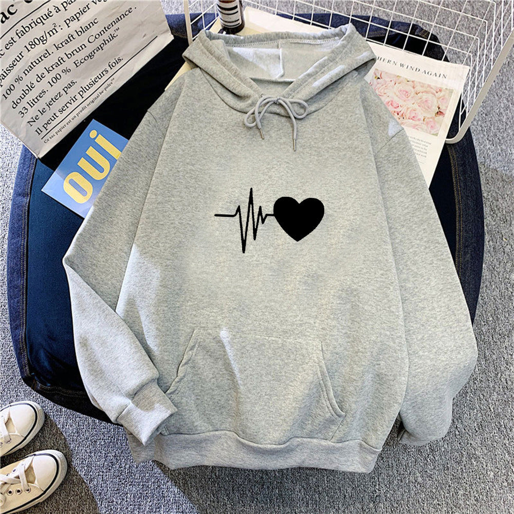Dame hoodie med hjertevarmende design og hyggelig pasform Skovae