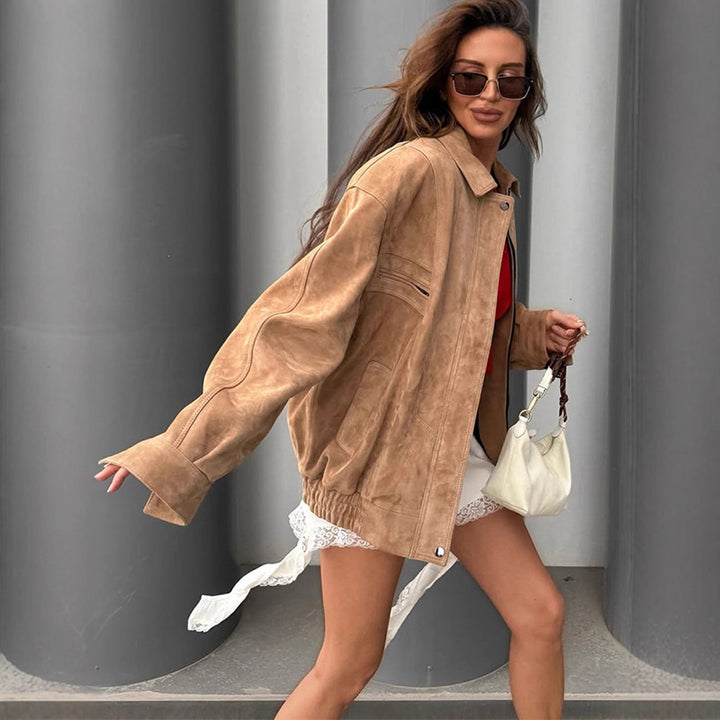 Dame Oversized Suede Jakke med store lommer og afslappet snit Stilla