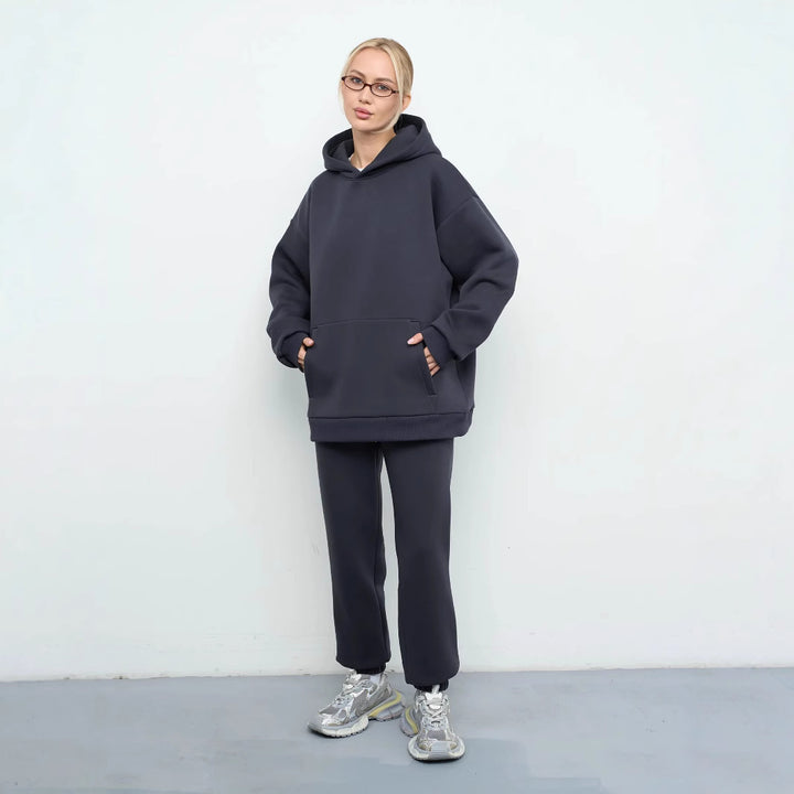 Dame Oversized Hoodie og Behagelige Joggingbukser i Moderne Design