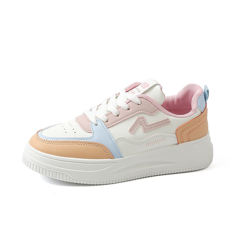 Dame komfortable sneakers i fashionable layering-design med tyk sål Stilla