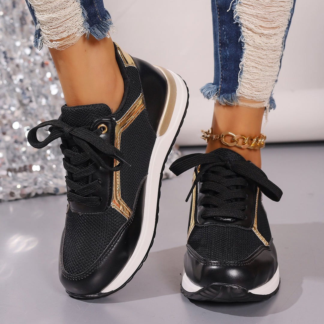 Dame Sporty Sneakers med moderigtige guldaccent og åndbar mesh-overflade Stilla