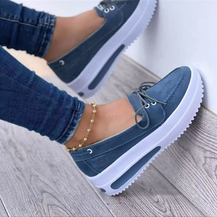 Dame sporty Slip-On sneakers med moderigtige plateau og elastiske remme Stilla