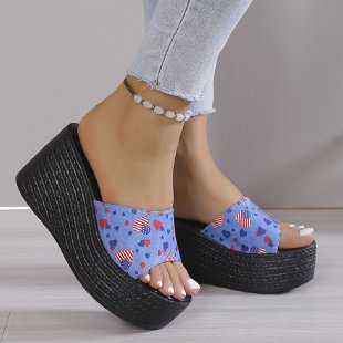 Dame plateau-sandaler med legende hjerte-design Stilla