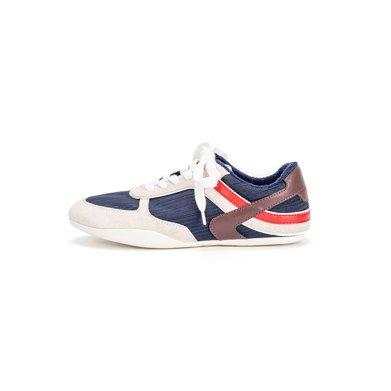 Dame Sneakers i sporty fritidsdesign med farverige accenter og åndbar sål Stilla
