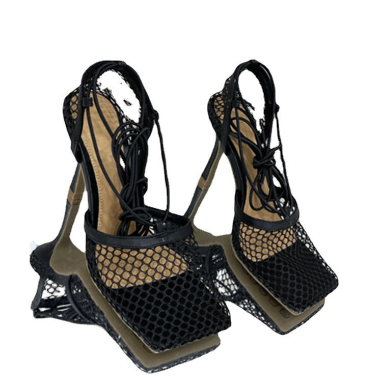 Dame åbne High-Heel Pantoletten med innovativt netdesign og justerbare remme Stilla