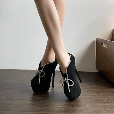 Dame Plateau Pumps med elegant snøresystem og transparente accenter Stilla
