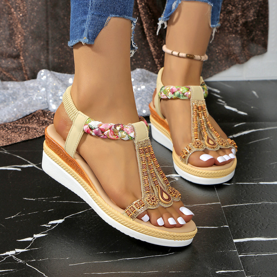 Dame wedge-sandaler med kunstneriske dekorative detaljer og komfortabel fodseng Stilla
