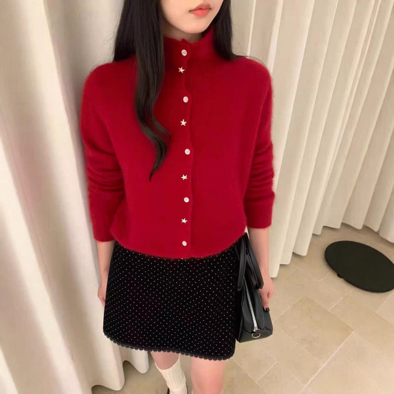 Kvinders elegante cardigan med høj krave og stjernedetaljer på knapper Stilla