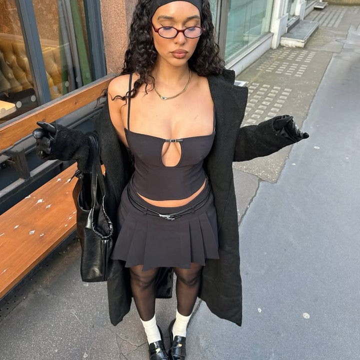 Dame bustier top med dyb udskæring og minimalistisk design Stilla