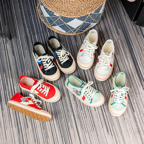 Dame Sneakers i afslappet retro-stil med unikt design og behagelig sål Stilla