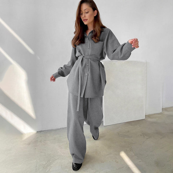 Dame Elegant To-delt Sæt med let oversized Blazer og vide Bukser Stilla